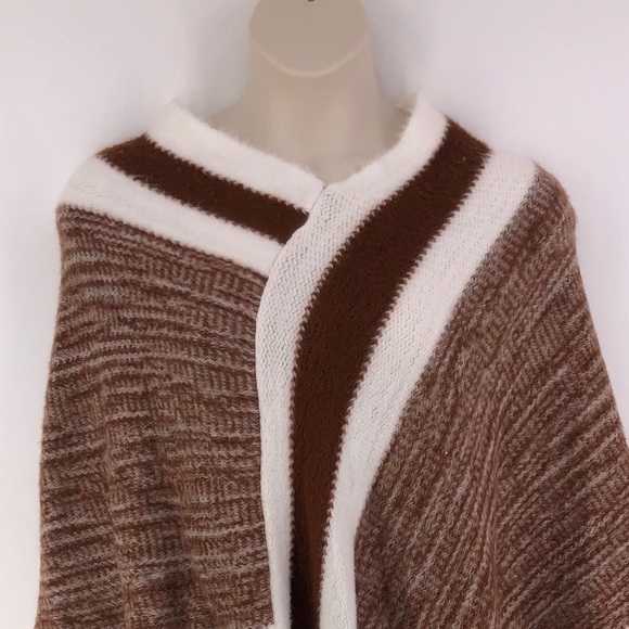 Pinkalicious Brown/White Poncho  OSFM - Picture 2 of 4